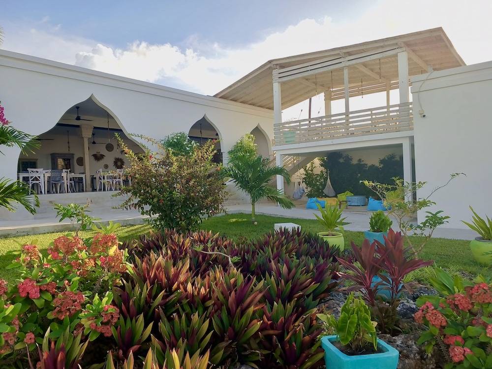 9f43bad6-b724-4f3a-9311-fc35d2c99d04