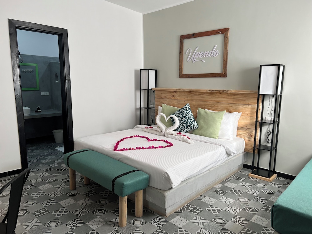 b213b246-9f43-48c9-9956-5b8d004495bd